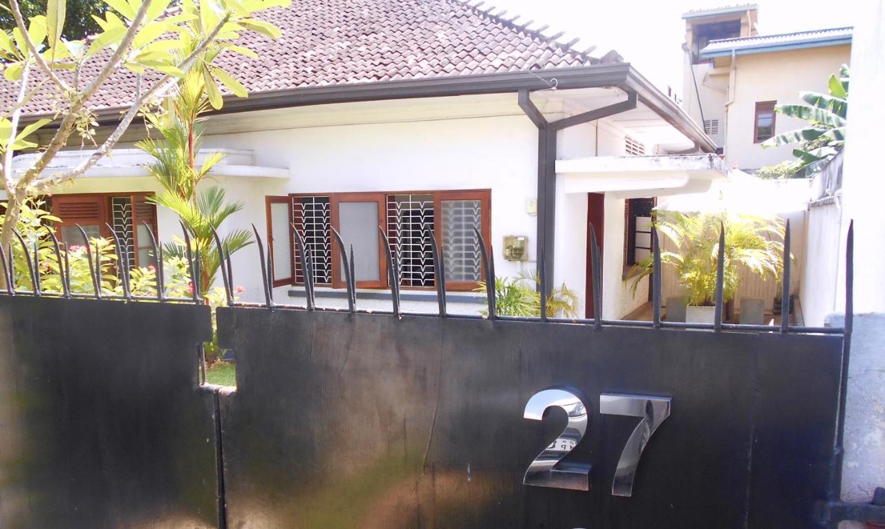 "27" Spathodea- Oasis In The City Colombo Ngoại thất bức ảnh