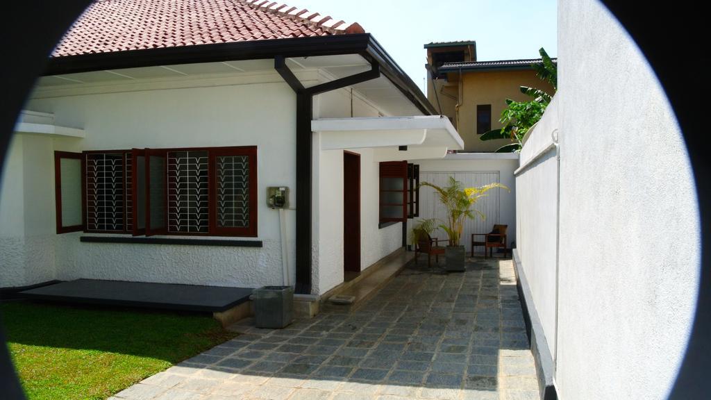 "27" Spathodea- Oasis In The City Colombo Ngoại thất bức ảnh